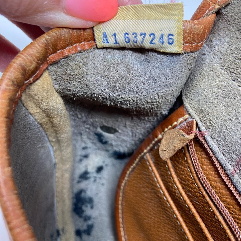 DOONEY & BOURKE | Vintage Saddle Up Calvary Trooper Crossbody Bag Taupe - Picture 11 of 15